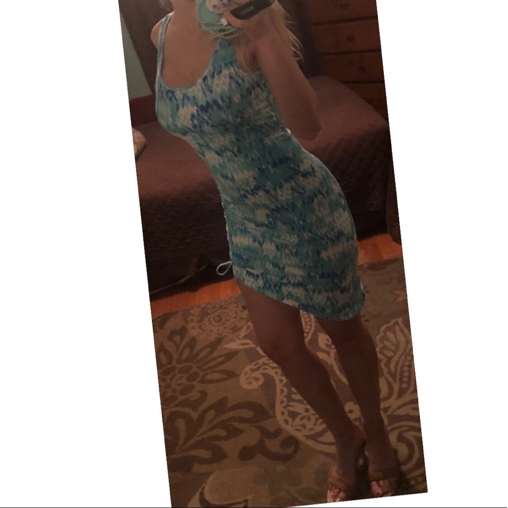 Guess mini body con dress adjustable hem